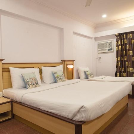 Oyo Flagship 561 Host Inn Мумбаи Экстерьер фото